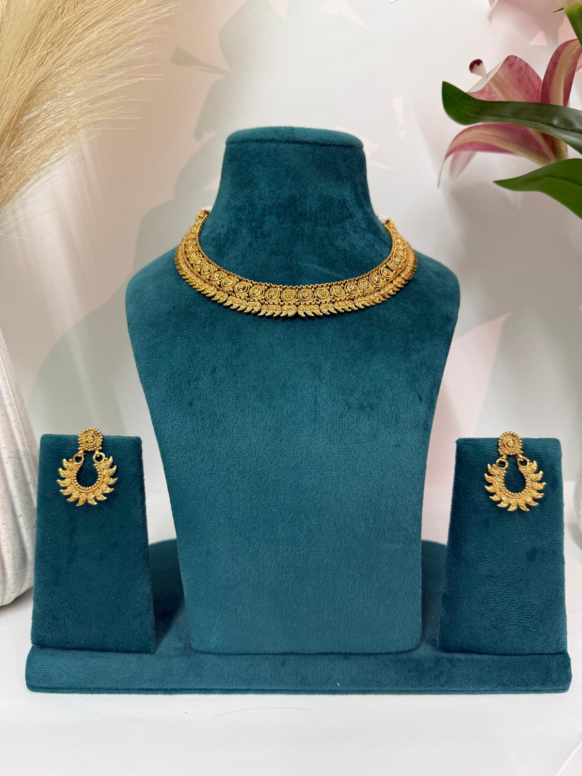 Aurea Royal Heritage Gold-Tone Statement Choker Necklace Set