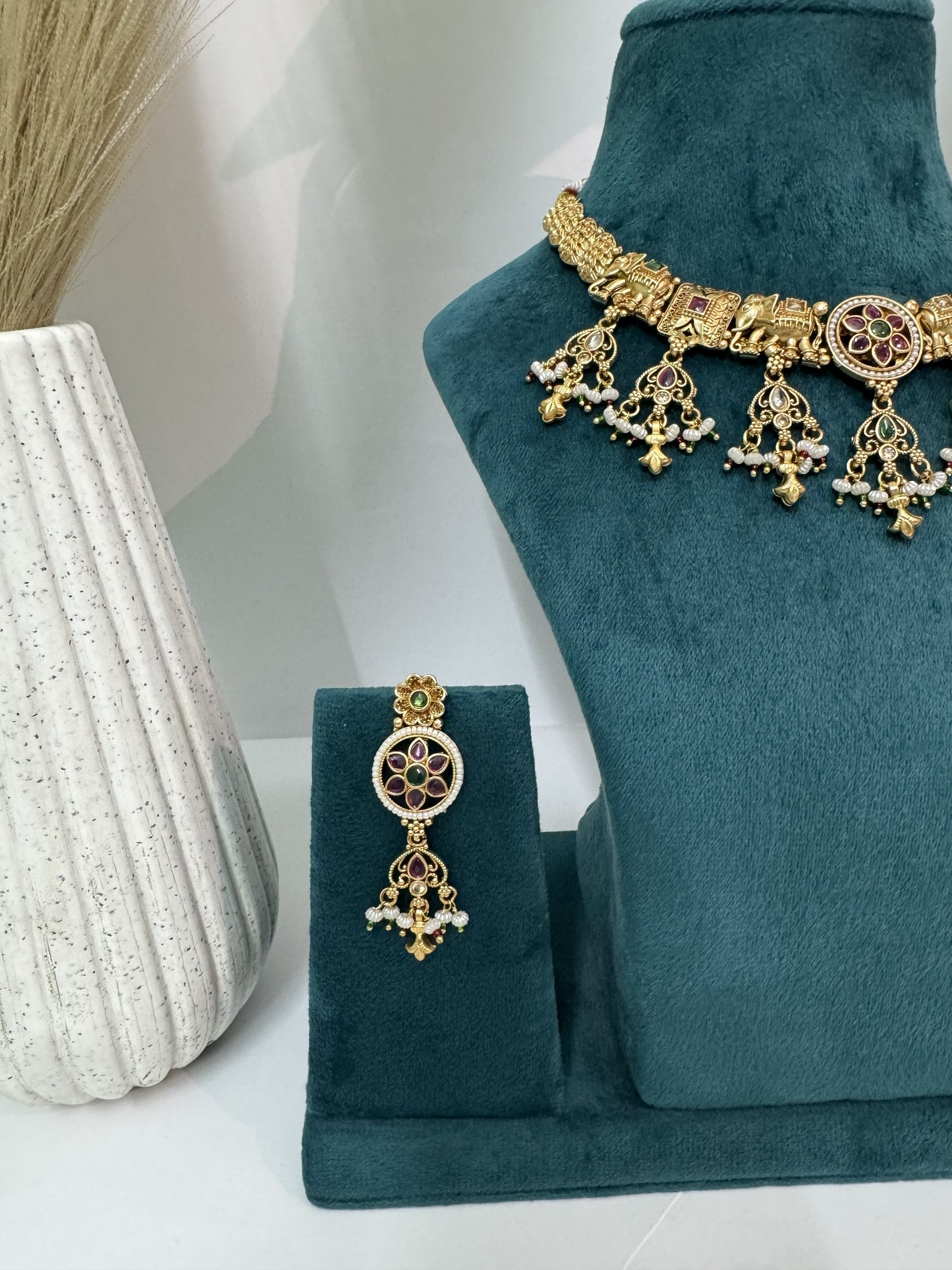 Aurea Navratna Heritage Necklace