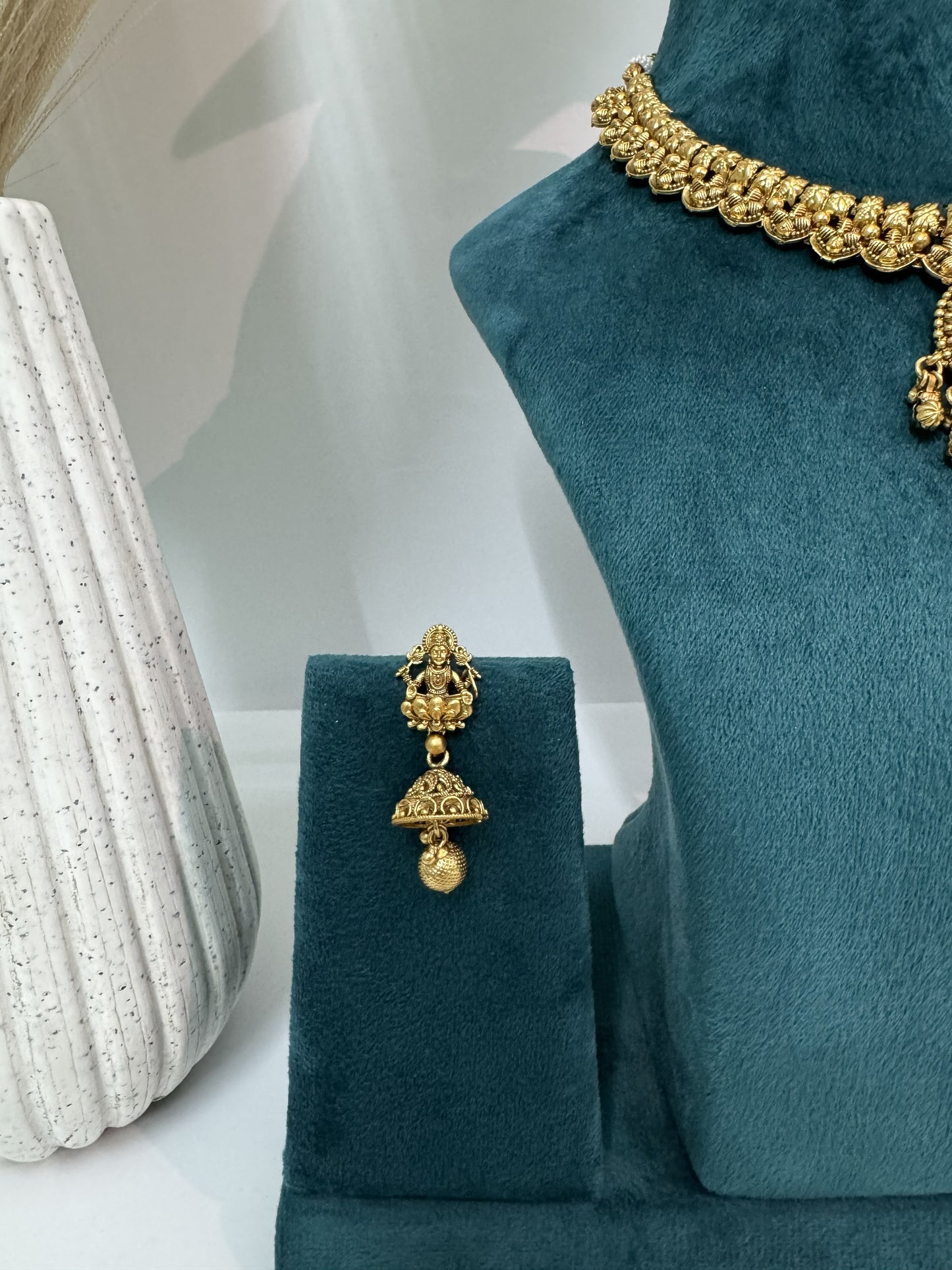 Aurea Rajlakshmi Antique Necklace Set