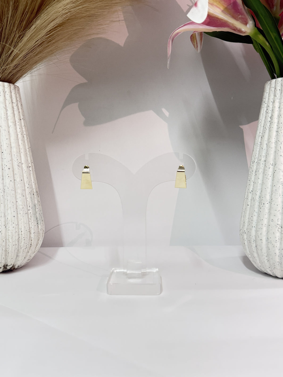Auréa Sleek Gold Bar Korean Earrings