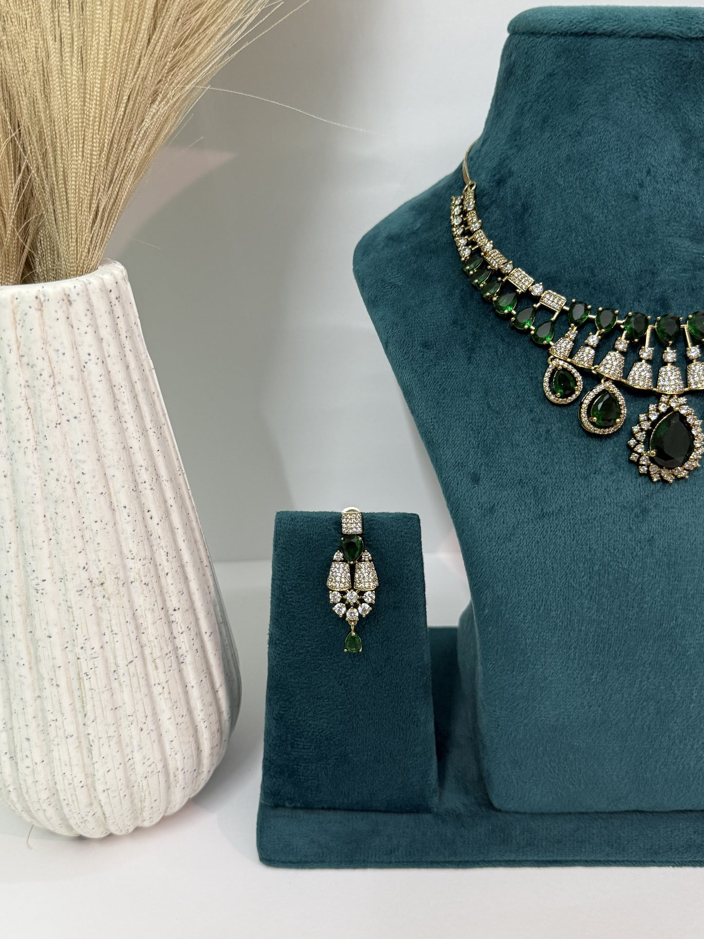 Aurea Emerald Majesty AD Necklace Set