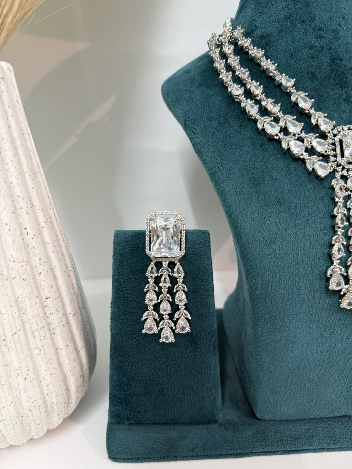 Aurea Luxe Cascade AD Necklace Set